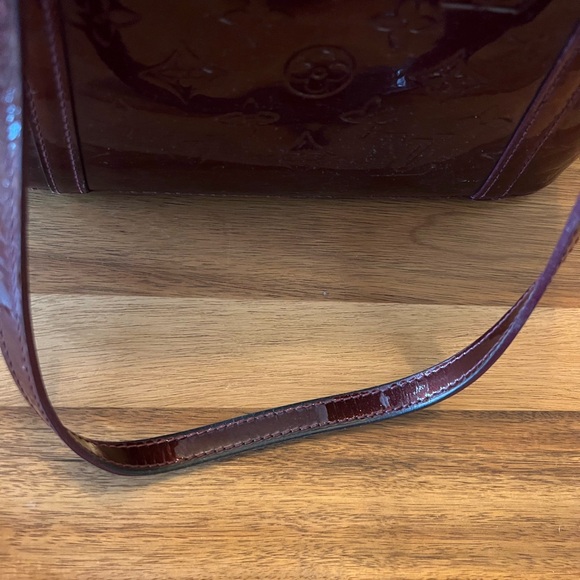 Louis Vuitton patent leather bag - Picture 7 of 8